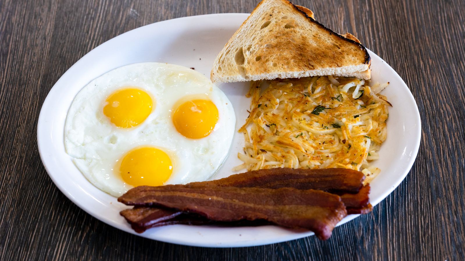 Breakfast plate at a diner
